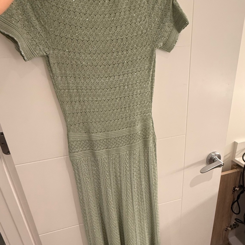 SANDRO size 34 Short-Sleeve Knit Maxi Dress in Sage Green new - Picture 9 of 10